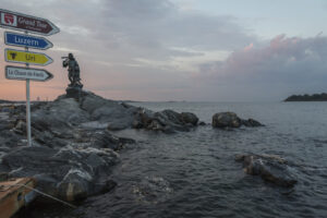 Facing the Statue of Liberty - Together they are even stronger. _RPA2389