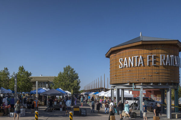 Saturday morning at the Farmer's Market.