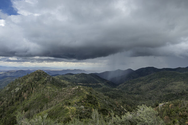 crossing the Emory Pass 2,508müM / 8,228ft 